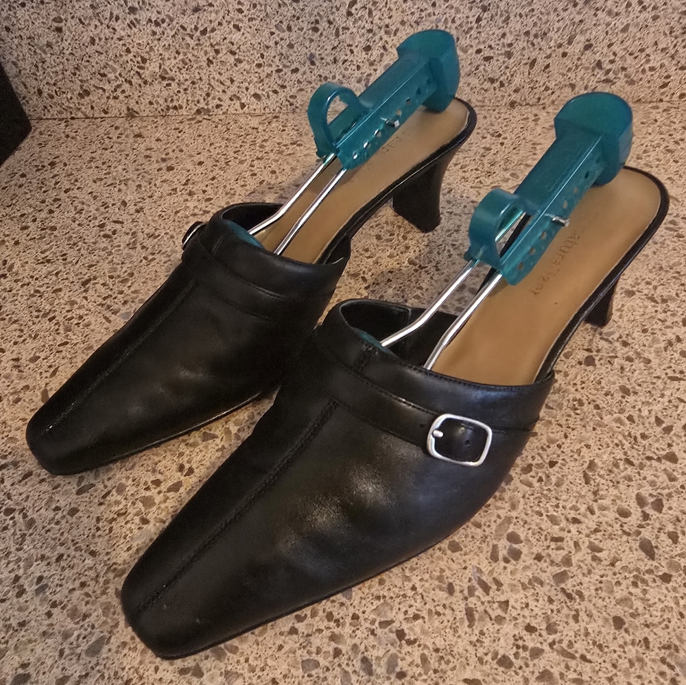 Naturalizer Black Mules Comfortable Stylish Footwear